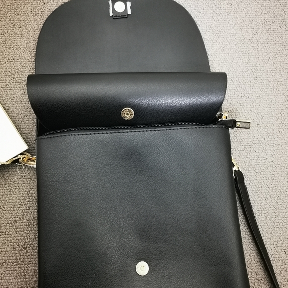 NWT Miztique Crossbody Bag designer collection black and gold multi compartment - Picture 11 of 13